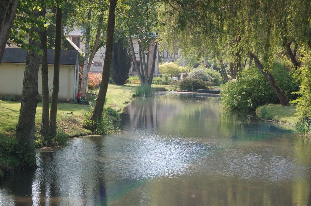 La Chaiserie La Croix-Saint-Leufroy Zewnętrze zdjęcie